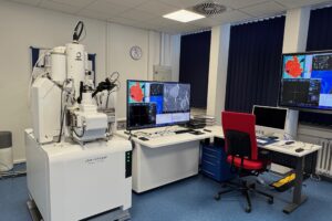 JEOL JXA-IHP200F FEG-Elektronenstrahl-Mikrosonde